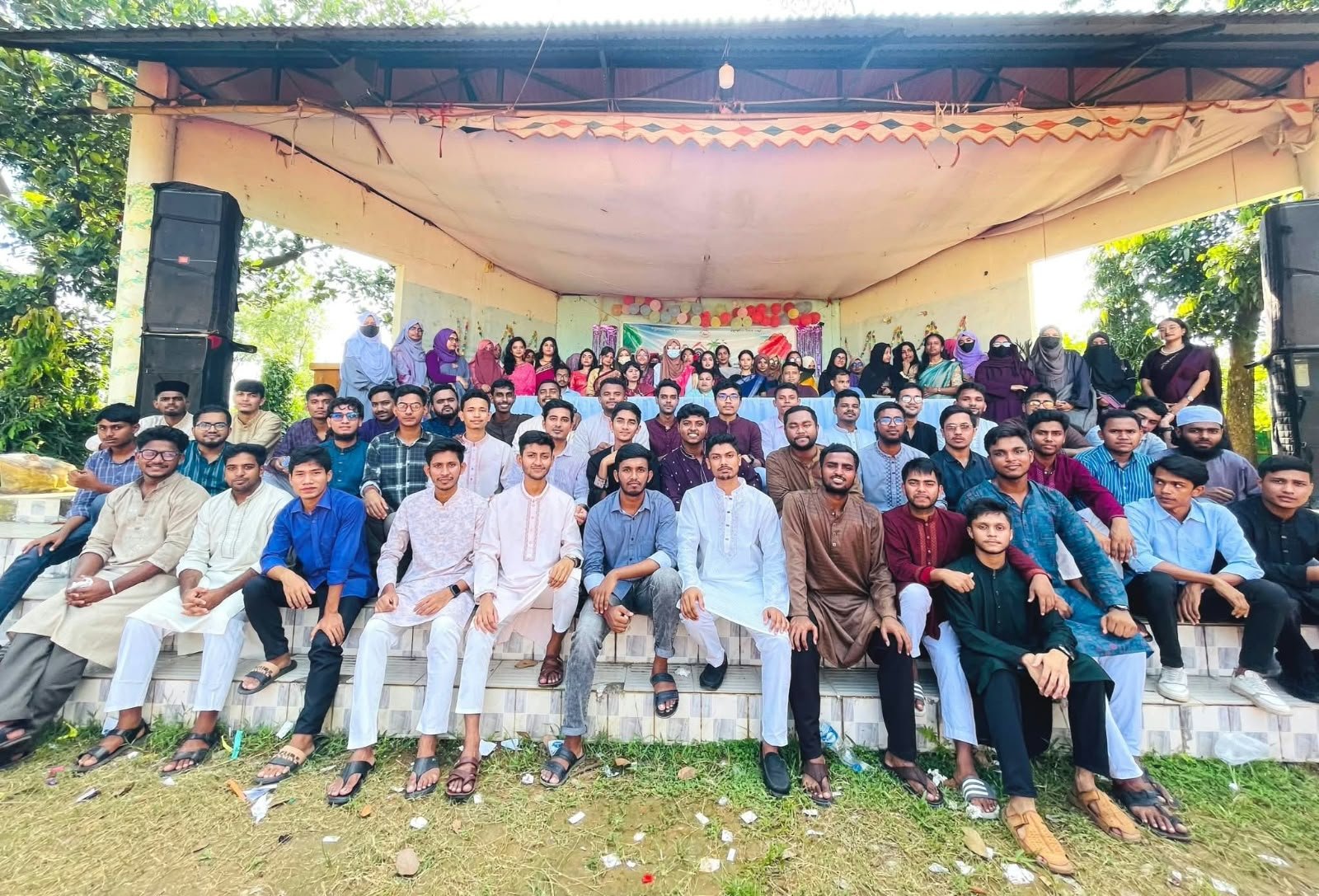 আনন্দ-উচ্ছ্বাসে কুবির লোকপ্রশাসন বিভাগের ১৯ ও ২০তম আবর্তনের চড়ুইভাতি